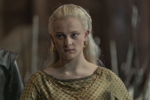 Phia Saban als Prinzessin Helaena Targaryen in House of the Dragon