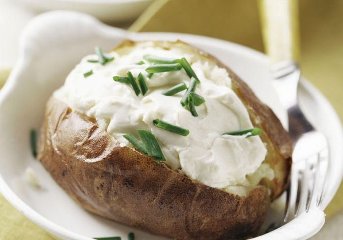 Sauerrahm gebackene Kartoffel