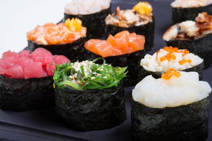 Gunkan Sushi Schlachtschiff Reis-Toppings Japanisch