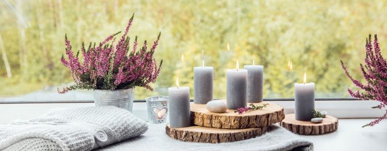 Erhöhen Sie Ihren Raum: Dekorieren mit Kerzen