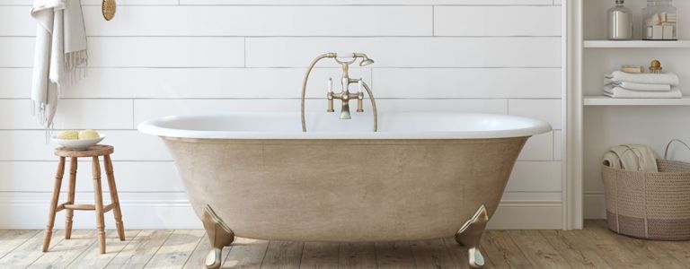 Bauernhausdekor-Inspiration für Ihr Badezimmer