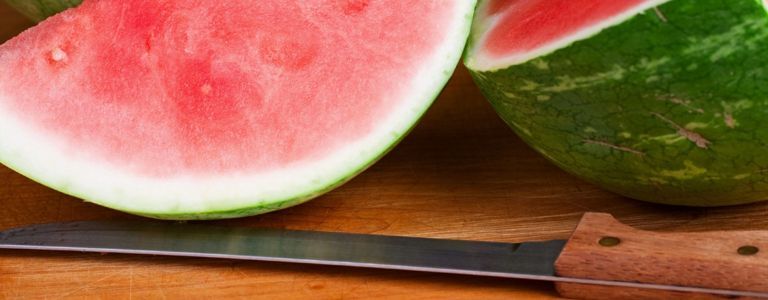 Wie man eine Wassermelone schneidet