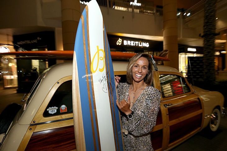 Sally Fitzgibbons-Surfer