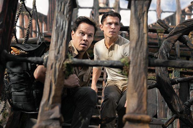 Mark Wahlberg und Tom Holland in Uncharted (Sony)