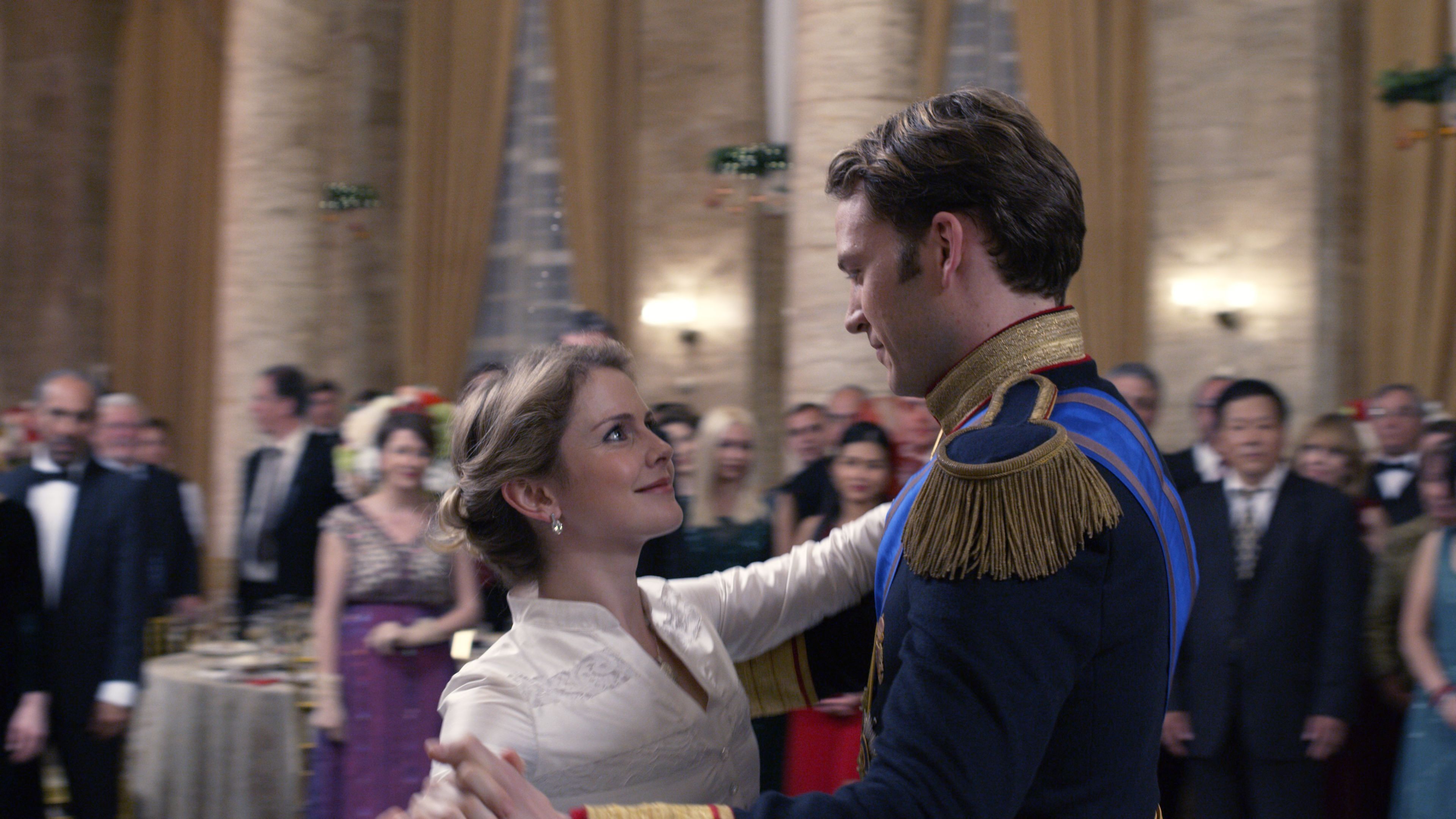 Worum geht es in 'Ein Weihnachtsprinz: Die königliche Hochzeit'? Kehrt die Originalbesetzung zurück?