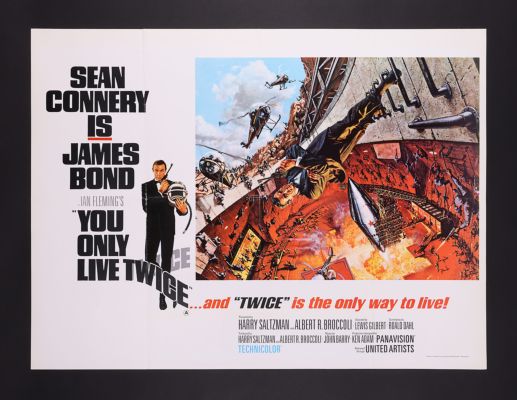 Seltene Kunstwerke und Poster von James Bond werden in Großbritannien versteigert