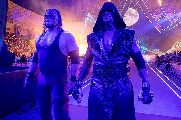 WWE-Legende Kane: „Der Undertaker ist der Grund, warum WWE überlebt hat“