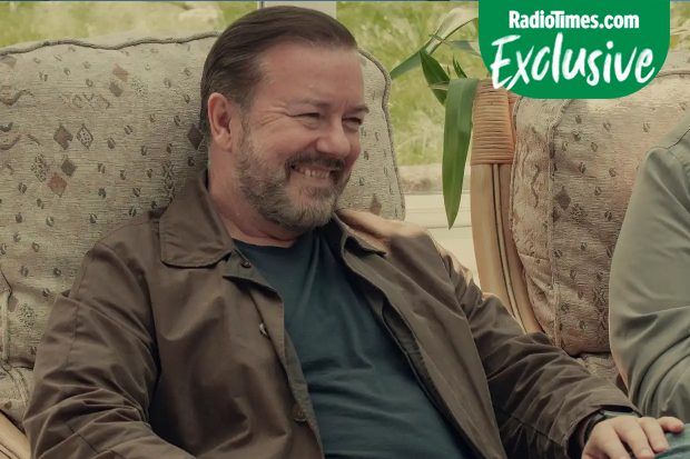 Ricky Gervais lächelt